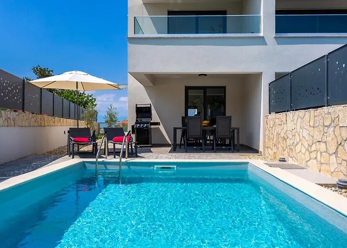 Vila Larus With Private Pool Sveti Anton (Krk)