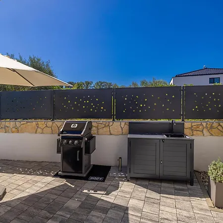 Larus With Private Pool *