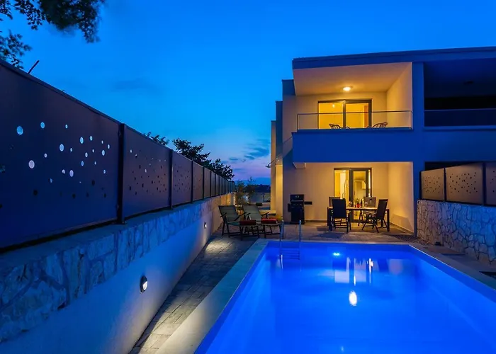 Larus With Private Pool * Sveti Anton (Krk)