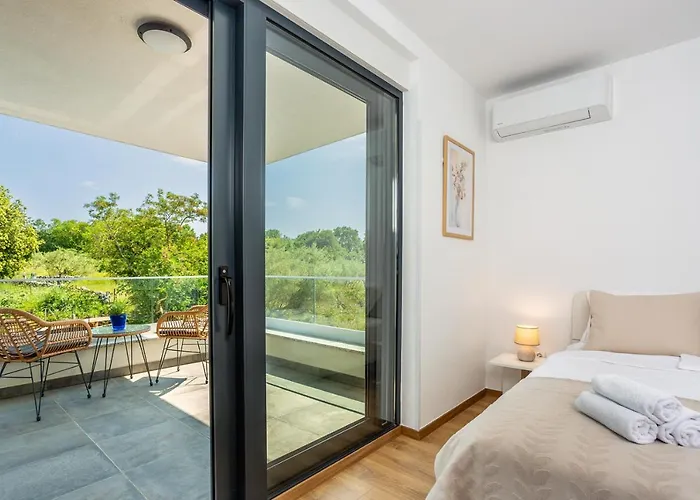 Larus With Private Pool *