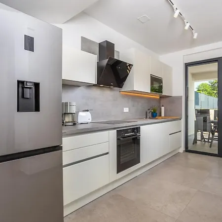 Larus With Private Pool Sveti Anton (Krk)