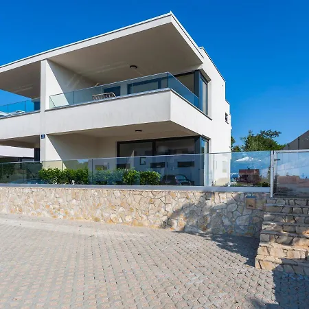 Villa Larus With Private Pool