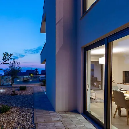 Larus With Private Pool