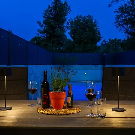 Larus With Private Pool Villa *