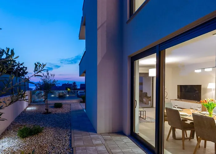 Larus With Private Pool